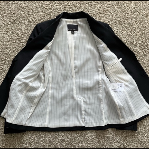 Banana Republic black blazer size 2 - Picture 3 of 7